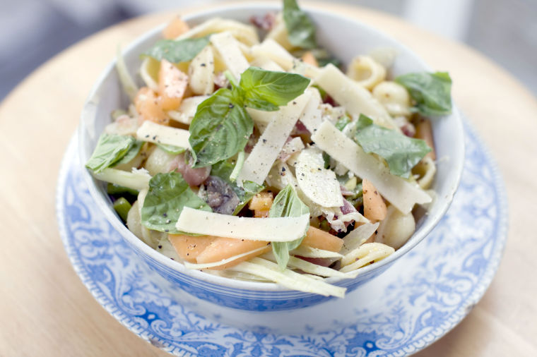 Melon pasta salad